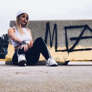 Meet your Posher, Billie